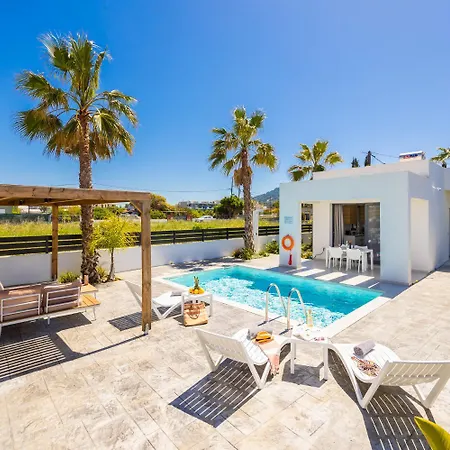 Salty Sun 2 Villa